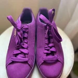 Puma Women's Vibrant Purple Sneakers